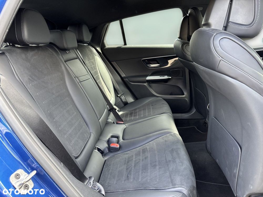 Mercedes-Benz GLC - 22