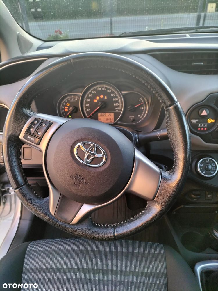 Toyota Yaris 1.33 Active - 4