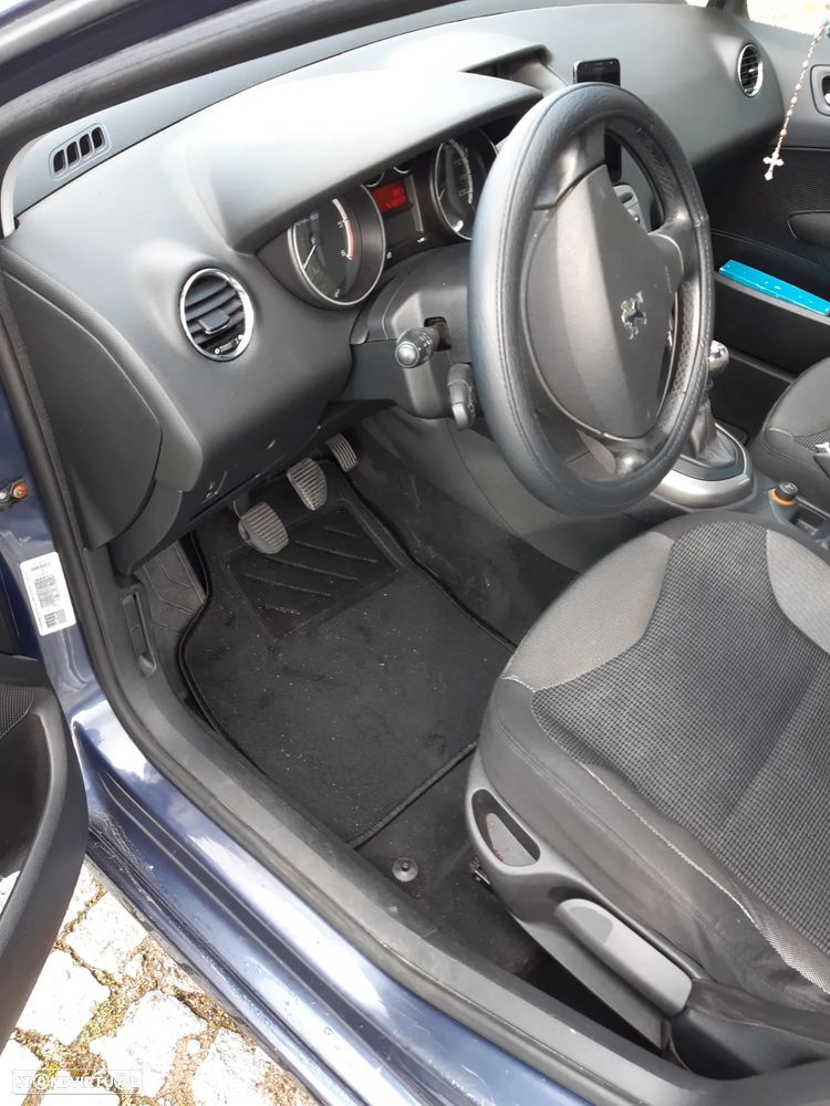 Peugeot 308 1.6 HDi Executive - 6