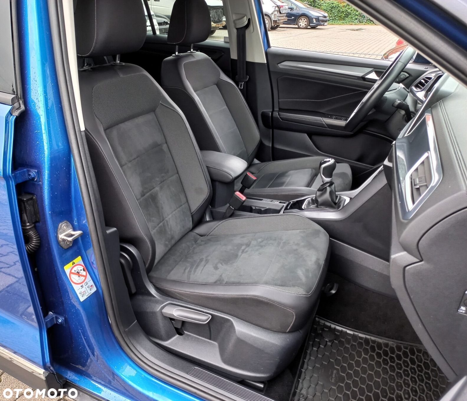 Volkswagen T-Roc - 25