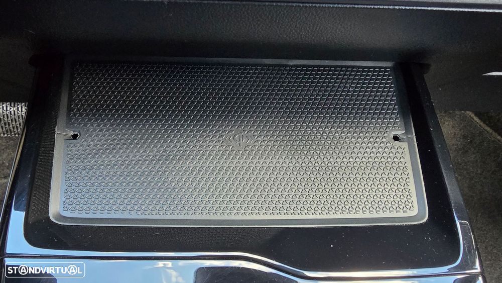 MG MG4 64 kWh Luxury - 37