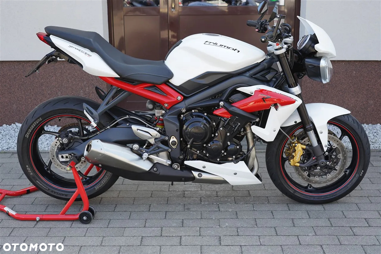 Triumph Street Triple - 2