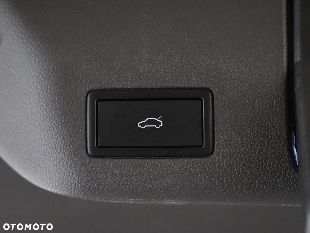 Volkswagen Multivan - 23