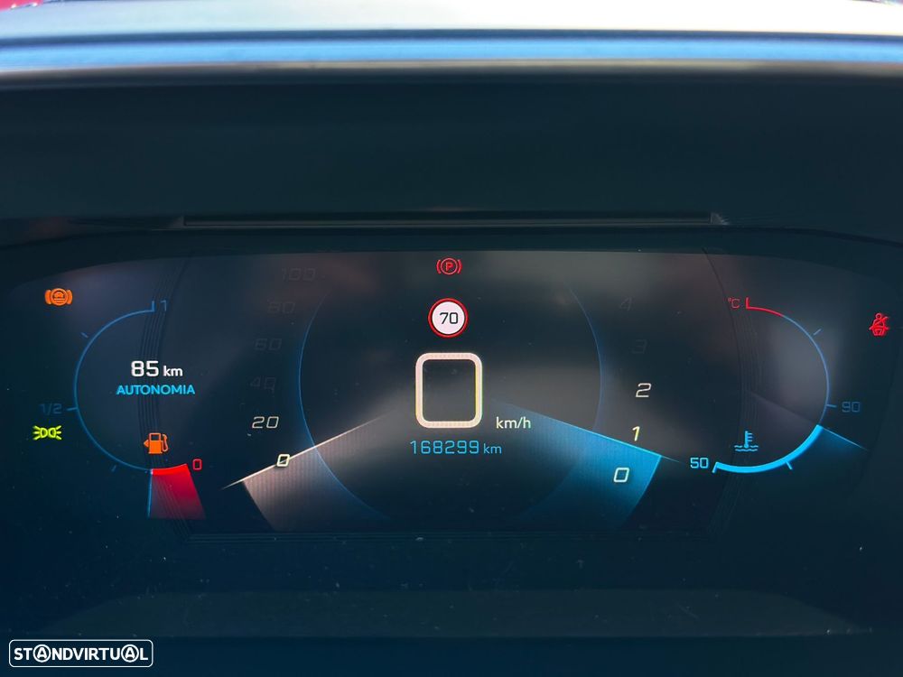 Peugeot 2008 1.5 BlueHDi GT - 3