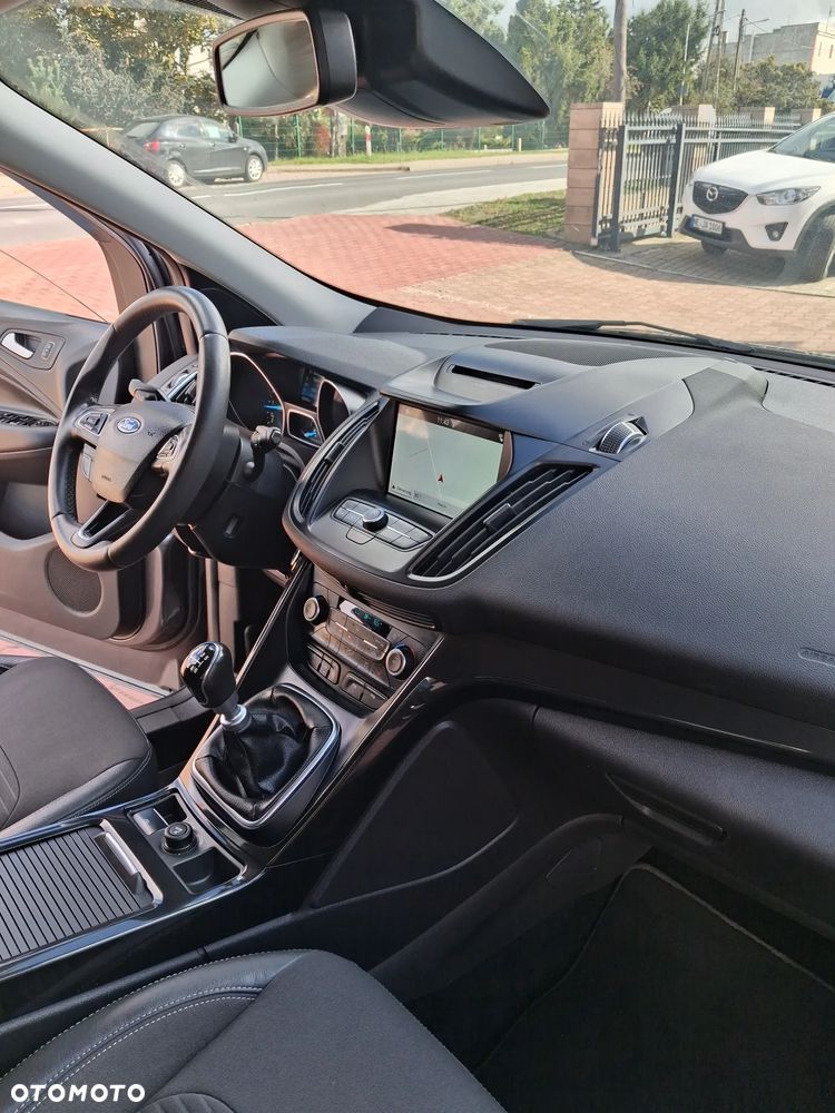 Ford Kuga - 16