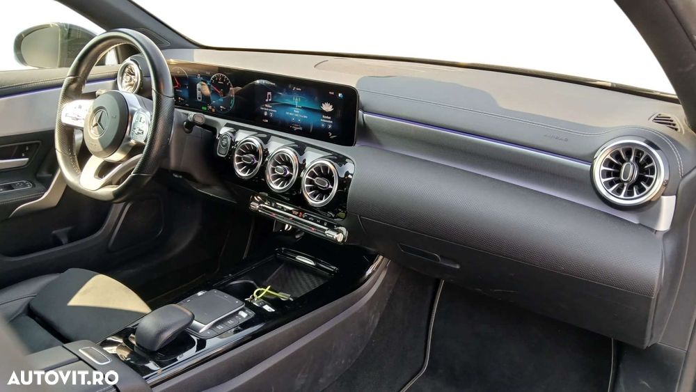 Mercedes-Benz A 250 e Sedan 8G-DCT Lim. AMG Line Advanced - 20