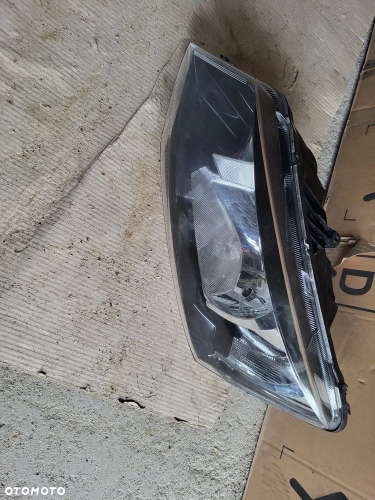 Lampa Reflektor Lewy Przód Przedni SKODA FABIA 3 III 2014 - 2017 - 1