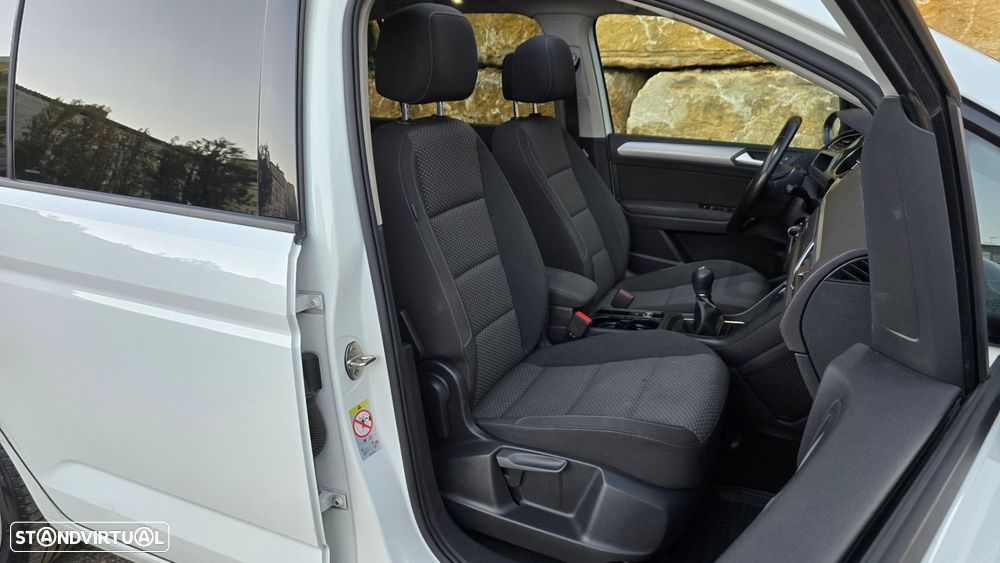 VW Touran 1.6 TDI Confortline - 25