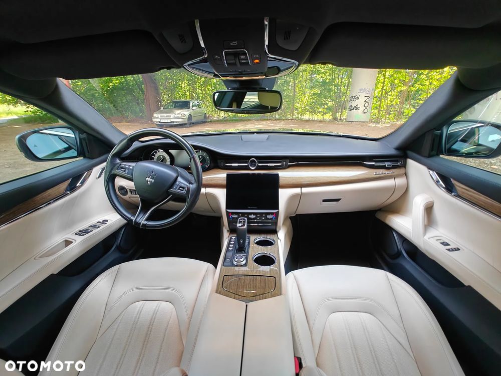 Maserati Quattroporte GT - 12
