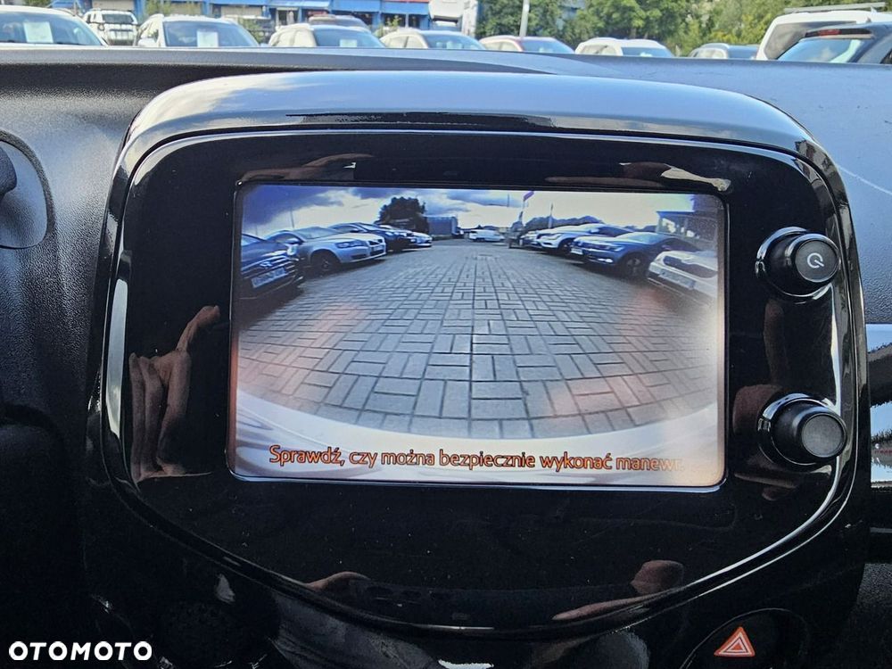 Toyota Aygo x-play touch - 35