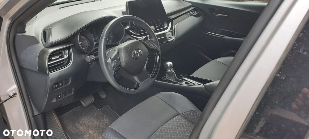 Toyota C-HR Business-Edition - 21