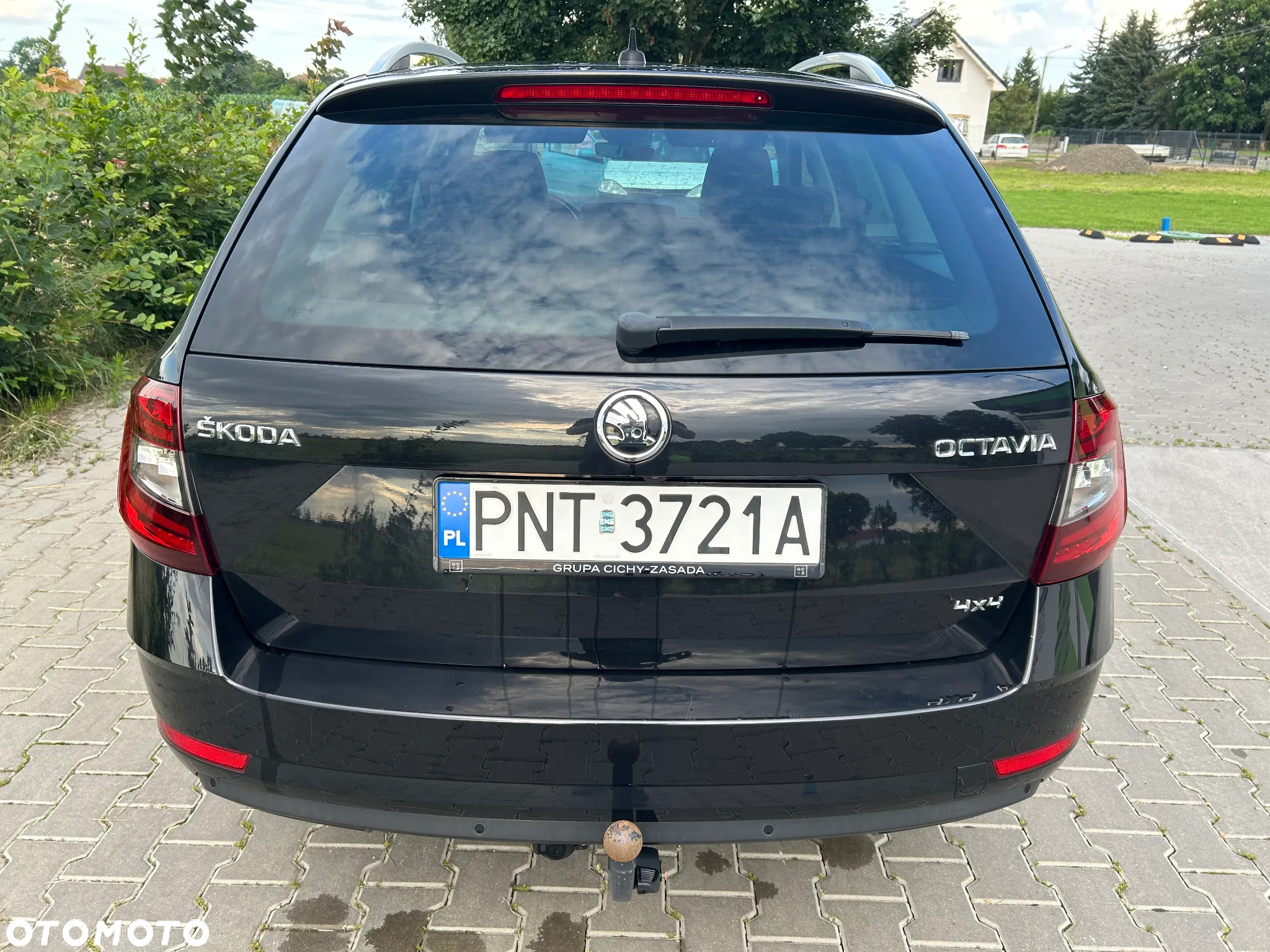 Skoda Octavia Combi 2.0 TDI 4x4 DSG L&K - 5