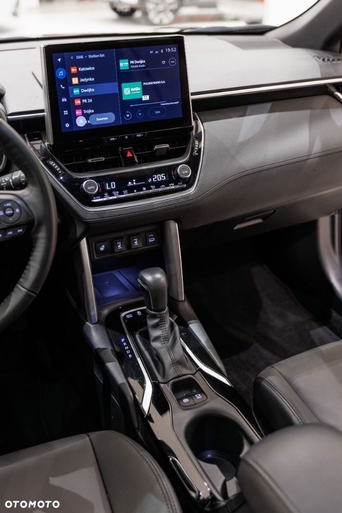 Toyota Corolla Cross - 34