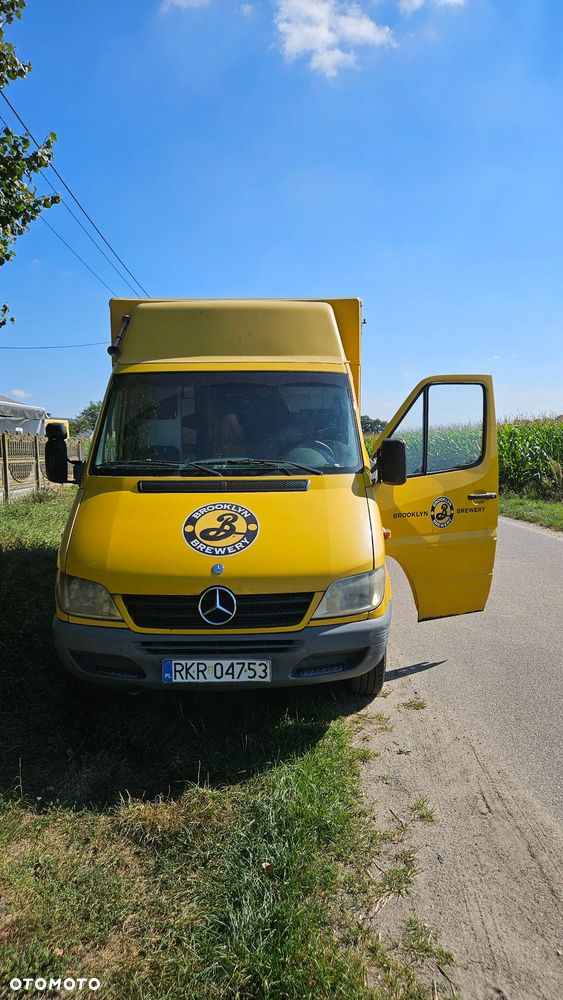 Mercedes-Benz Sprinter - 2