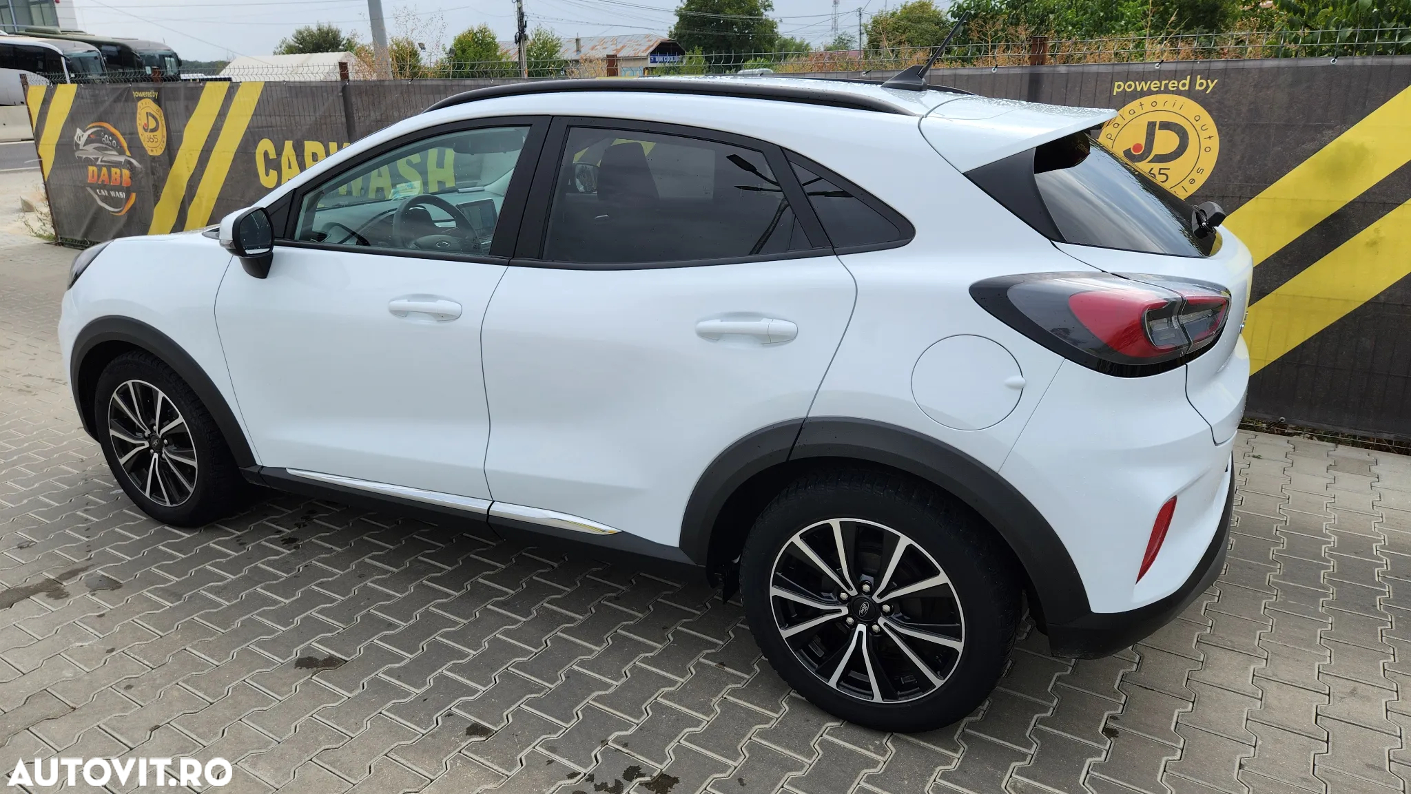 Ford Puma 1.0 EcoBoost MHEV Titanium - 2