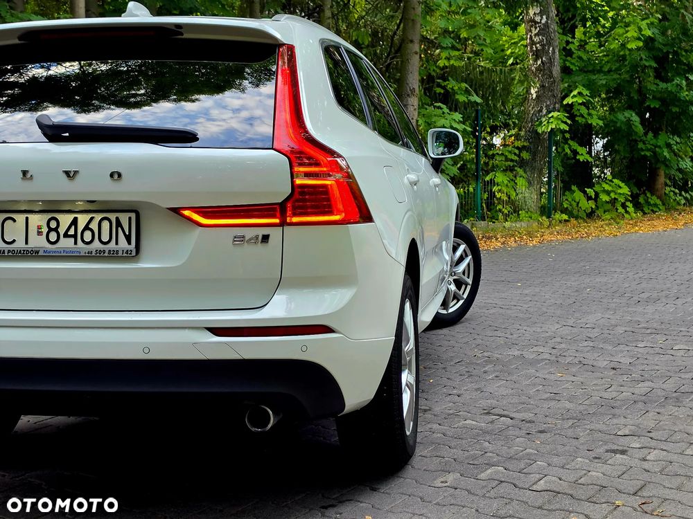 Volvo XC 60 B4 D AWD Momentum Pro - 2