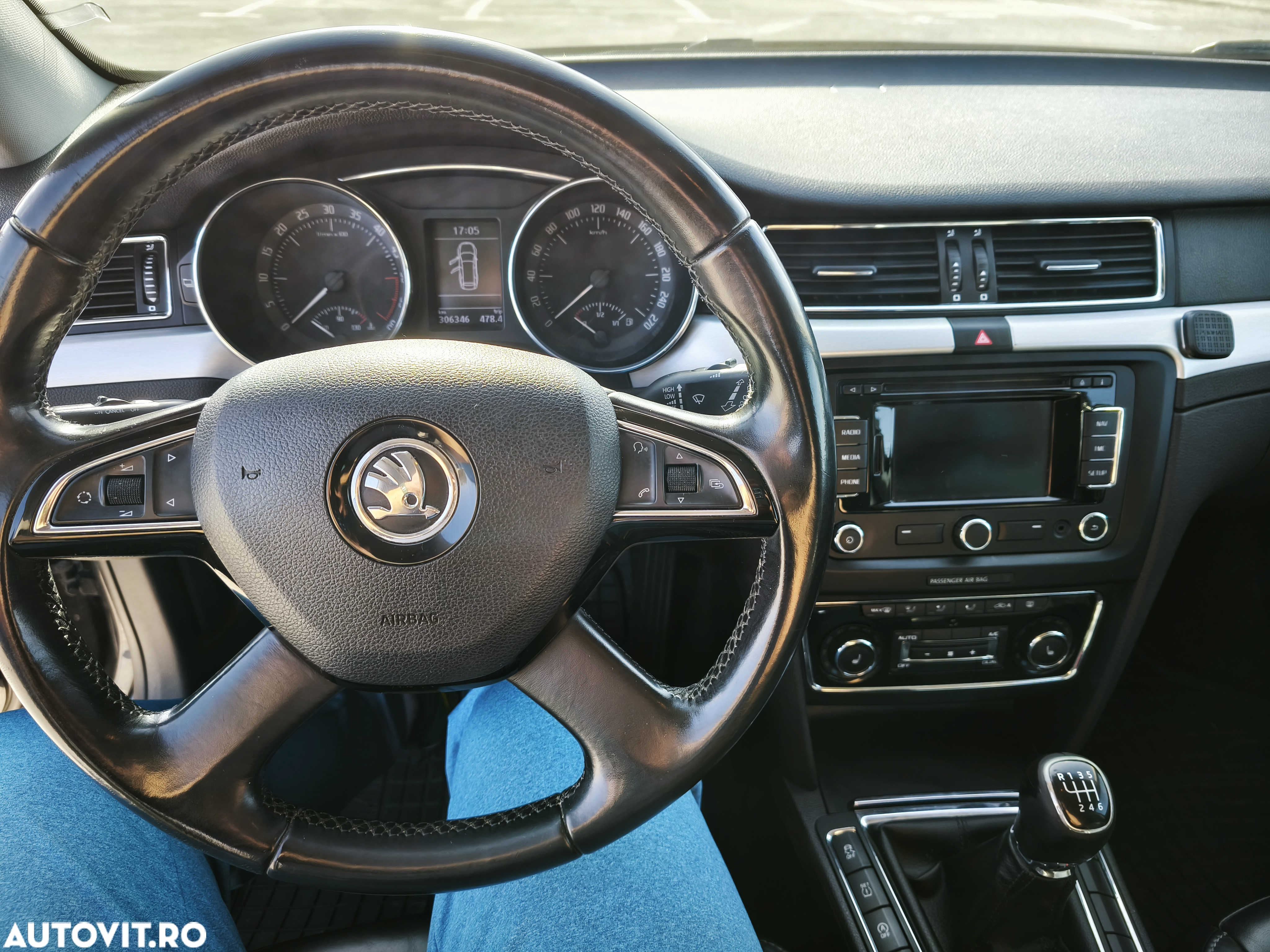 Skoda Superb 2.0 TDI Ambition - 9