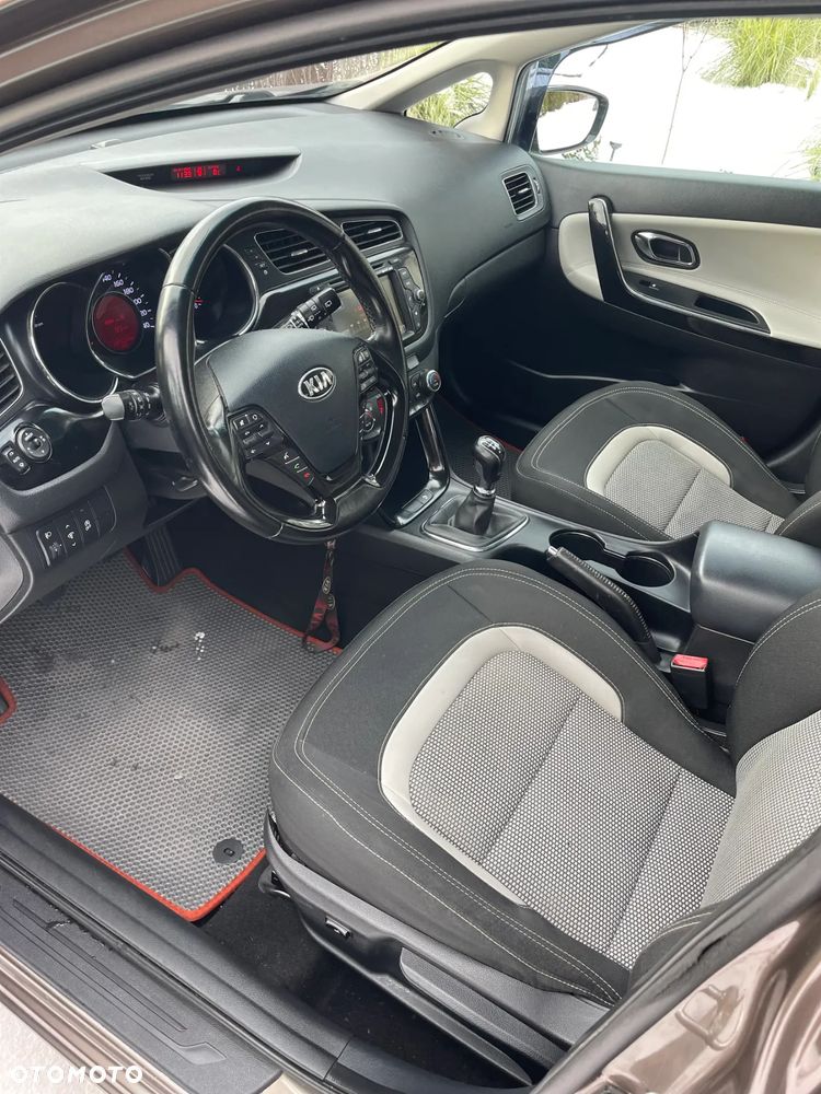 Kia Ceed 1.6 GDI Business Line - 6