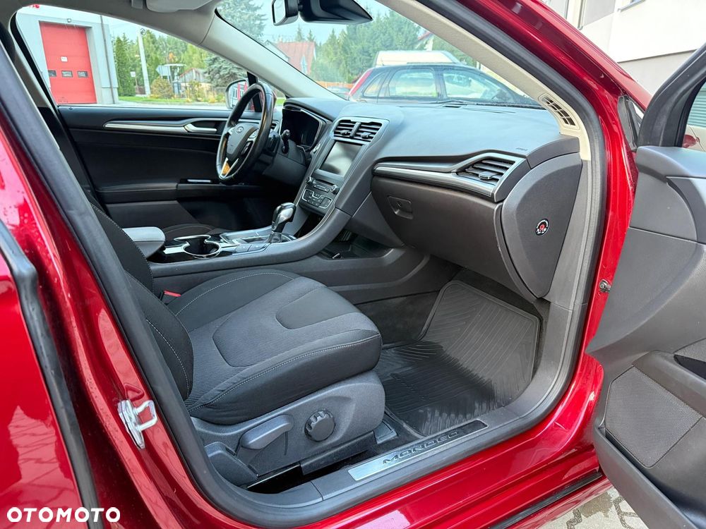 Ford Mondeo 2.0 TDCi Titanium PowerShift - 30