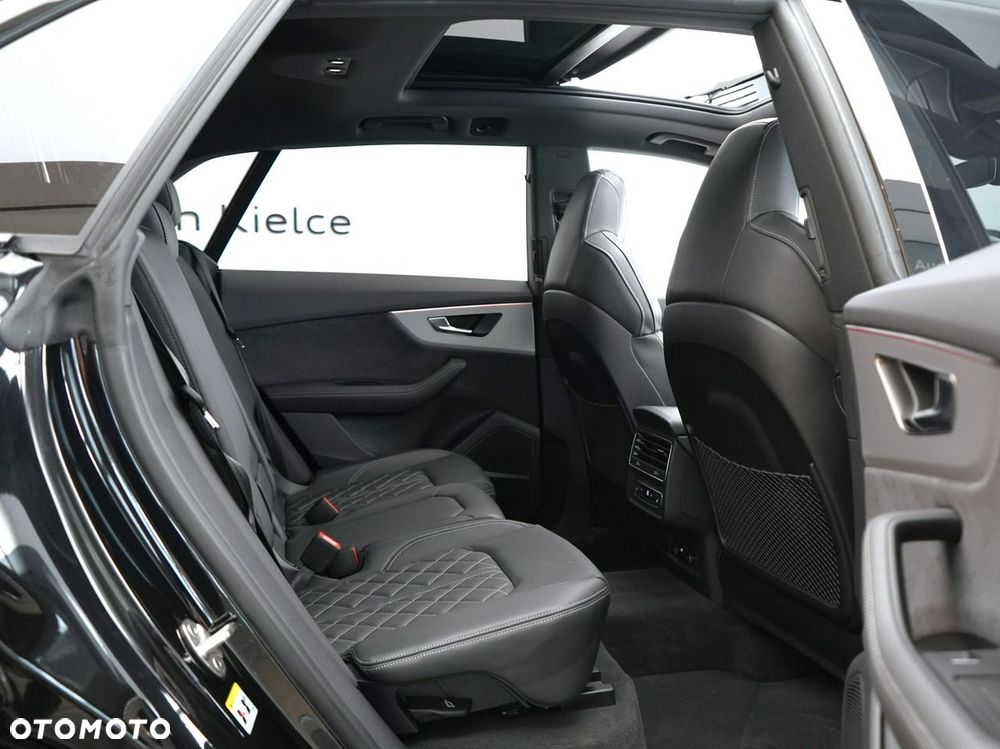 Audi Q8 - 32