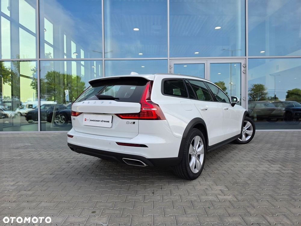 Volvo V60 Cross Country D4 AWD - 6