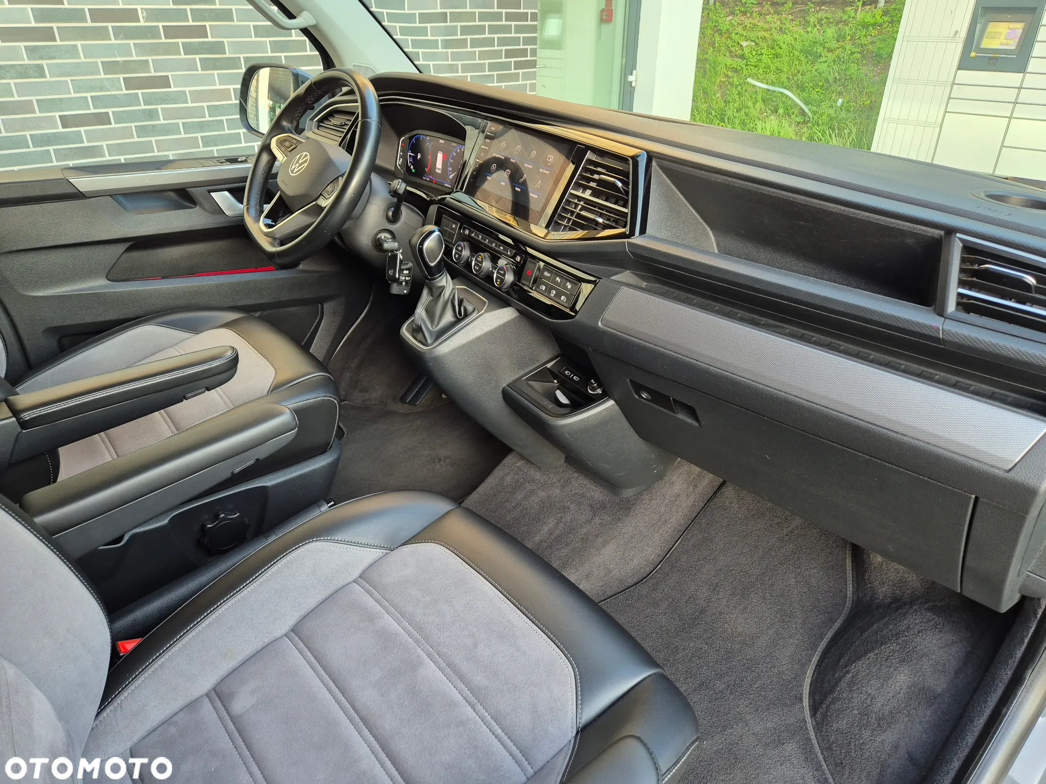 Volkswagen Multivan - 22