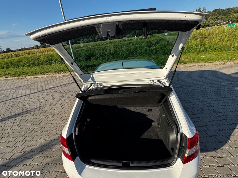 Skoda RAPID 1.2 TSI Elegance - 6