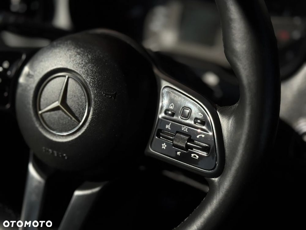 Mercedes-Benz SPRINTER - 24