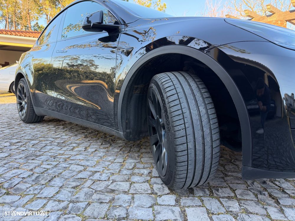 Tesla Model Y RWD - 13
