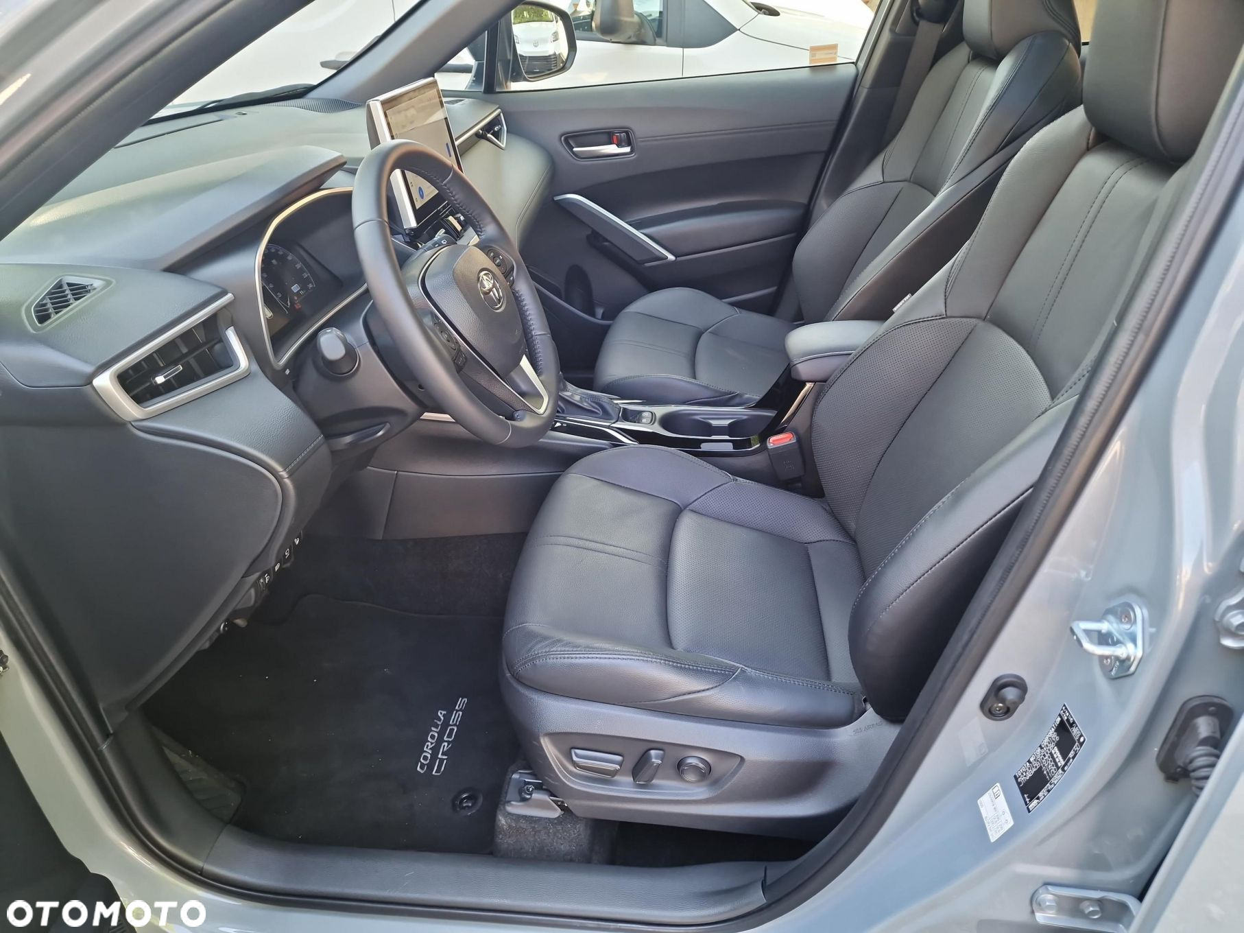 Toyota Corolla Cross - 12
