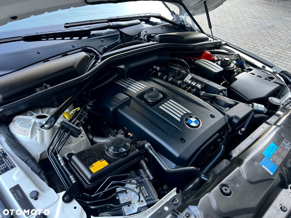 BMW Seria 5 525i - 30
