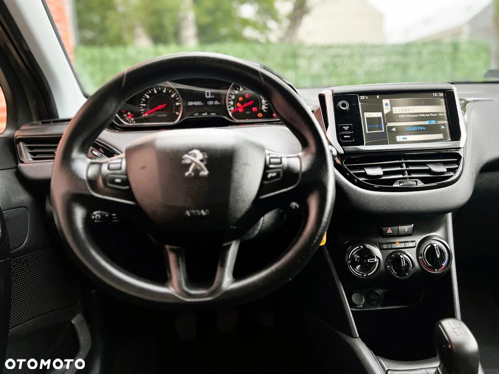 Peugeot 208 - 23