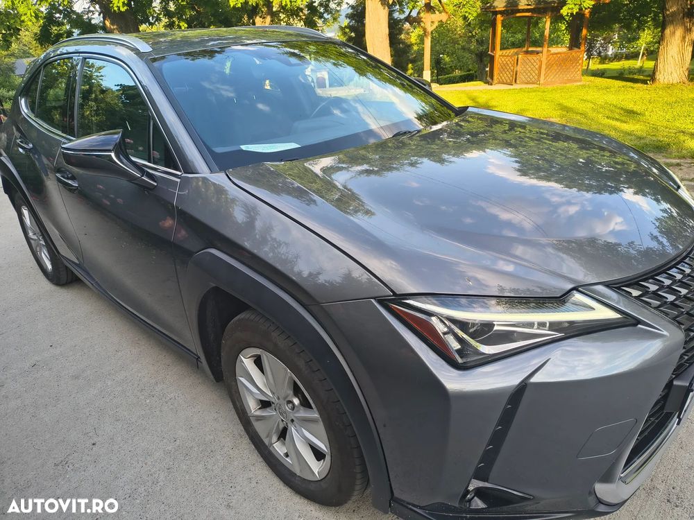 Lexus UX 250h Business Edition - 24