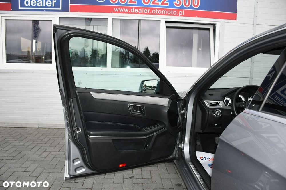 Mercedes-Benz Klasa E - 36