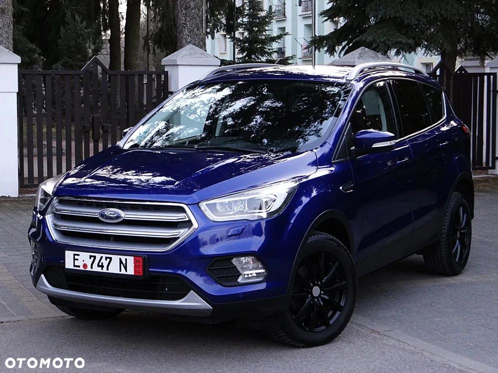 Ford Kuga 1.5 EcoBoost 2x4 Titanium - 1