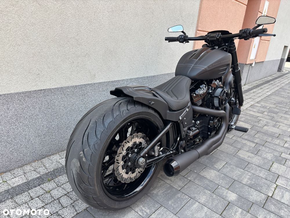 Harley-Davidson FXSB Breakout - 23