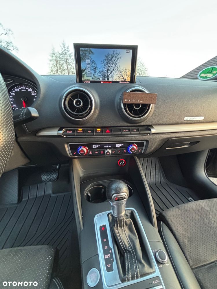 Audi A3 Sportback 2.0 TDI clean diesel Quattro Attraction S tronic - 13