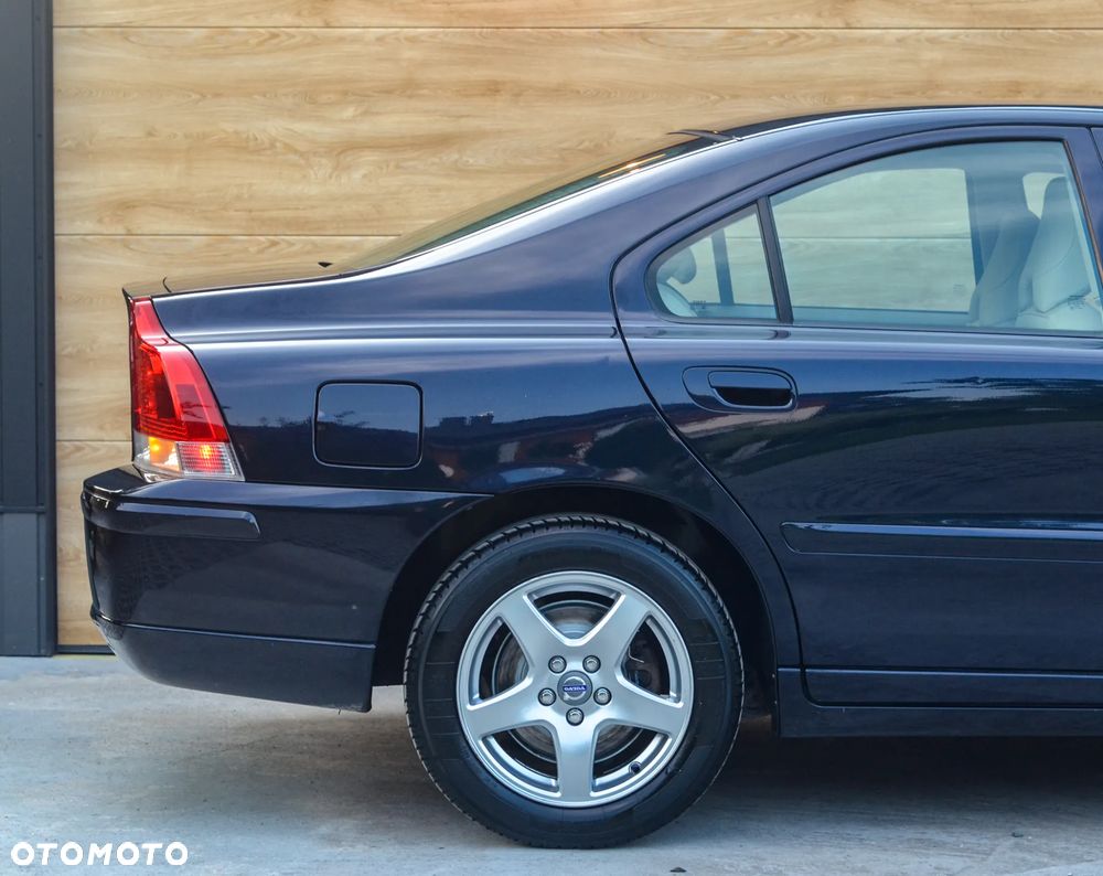 Volvo S60 2.4D Momentum - 8
