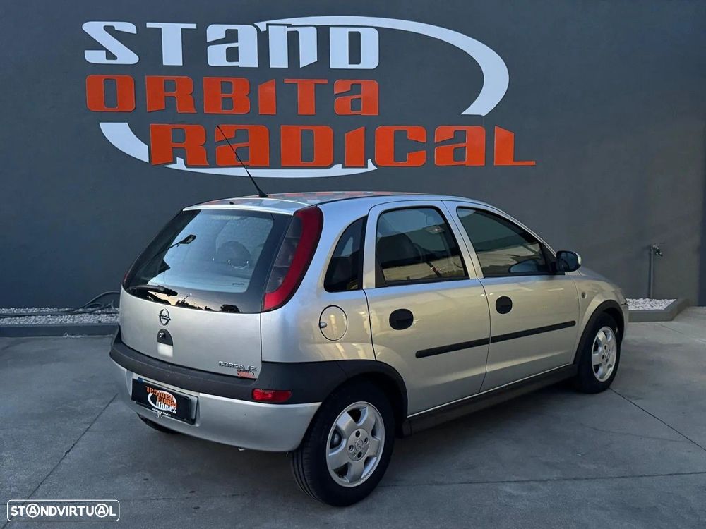 Opel Corsa 1.2 16V City - 2