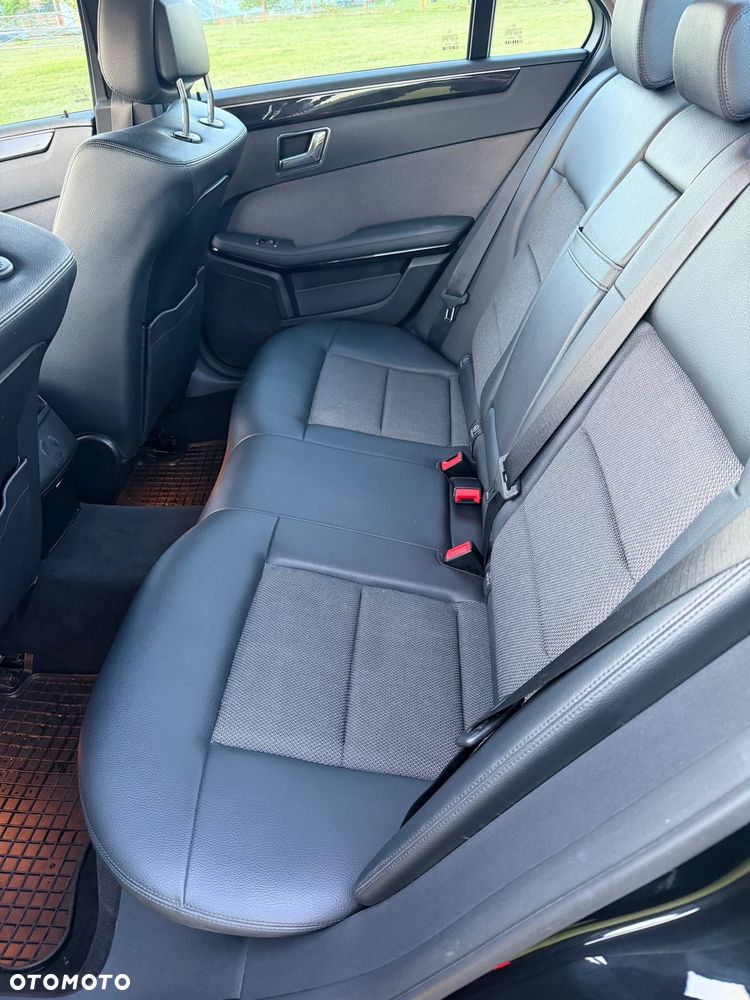 Mercedes-Benz Klasa E 220 CDI DPF BlueEFFICIENCY Automatik Avantgarde - 8