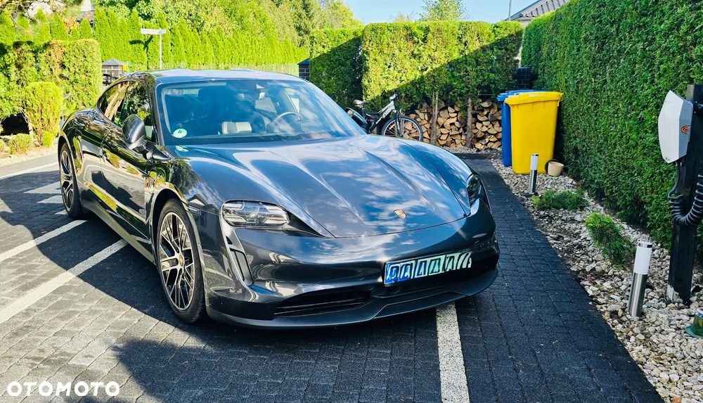Porsche Taycan 4S - 5