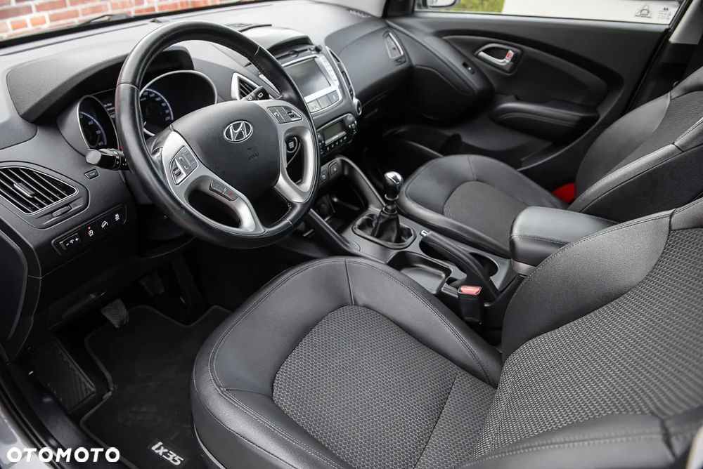 Hyundai ix35 blue 1.6 2WD Finale Silver - 15