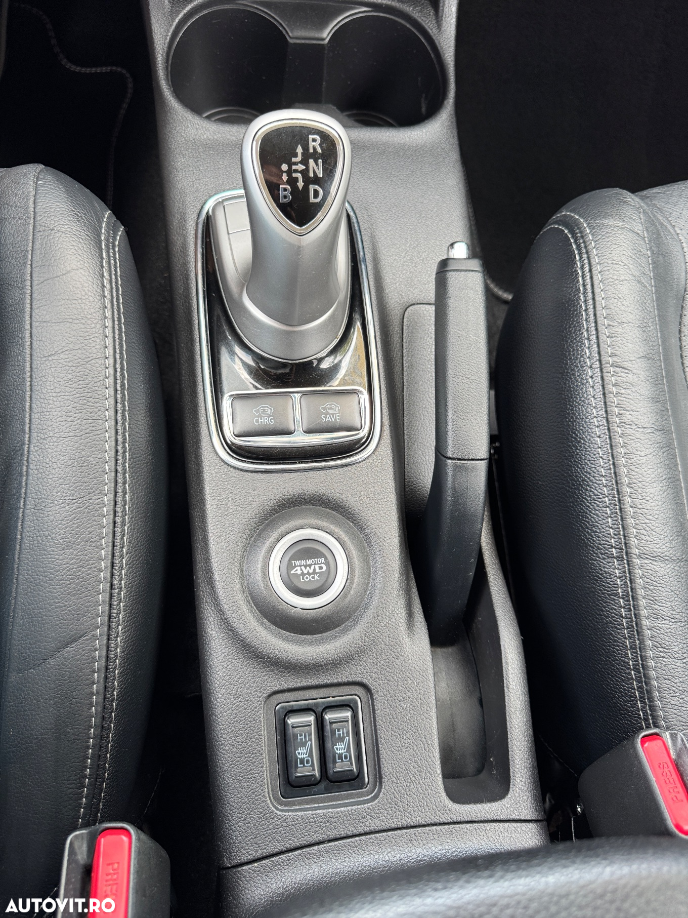 Mitsubishi Outlander 2.0 4WD Plug-In Hybrid - 29