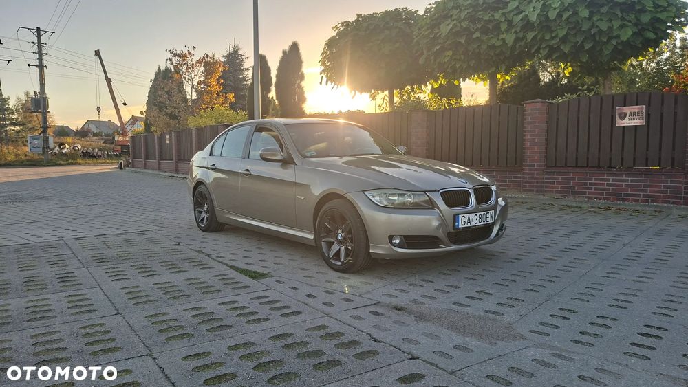 BMW Seria 3 318d - 11