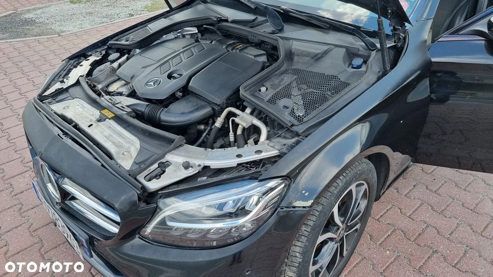 Mercedes-Benz Klasa C 180 d 9G-TRONIC - 39