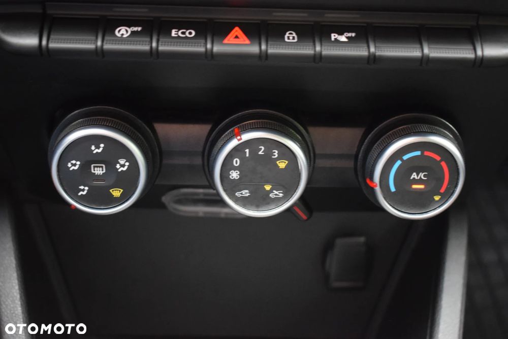 Dacia Duster 1.6 SCe Prestige - 17