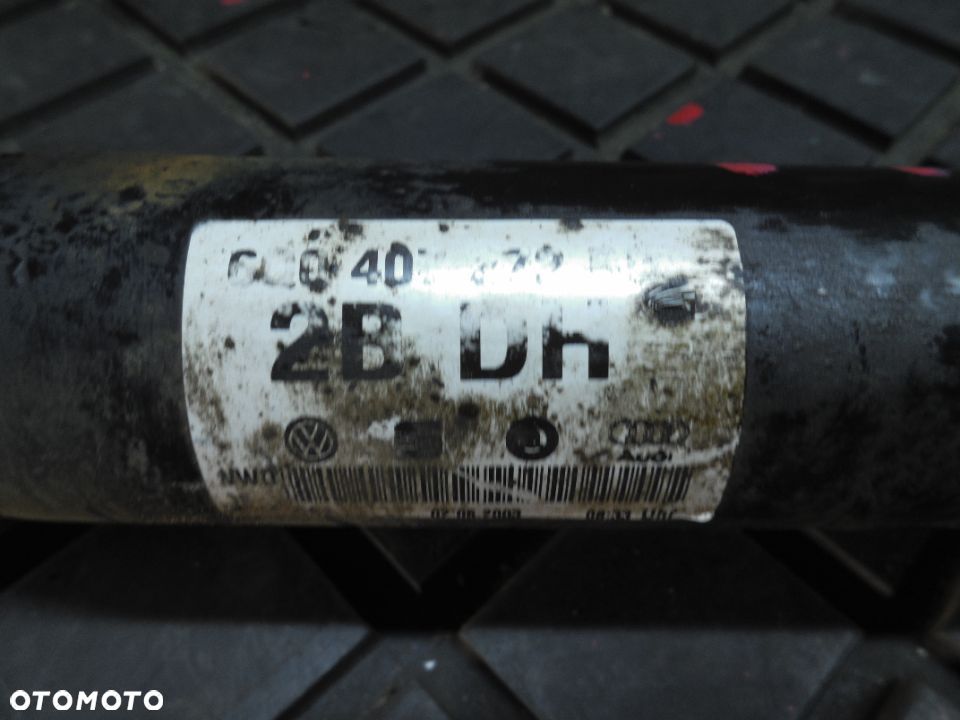 PÓŁOŚ PRAWA DŁUGA 1.2B SKODA FABIA I - 2