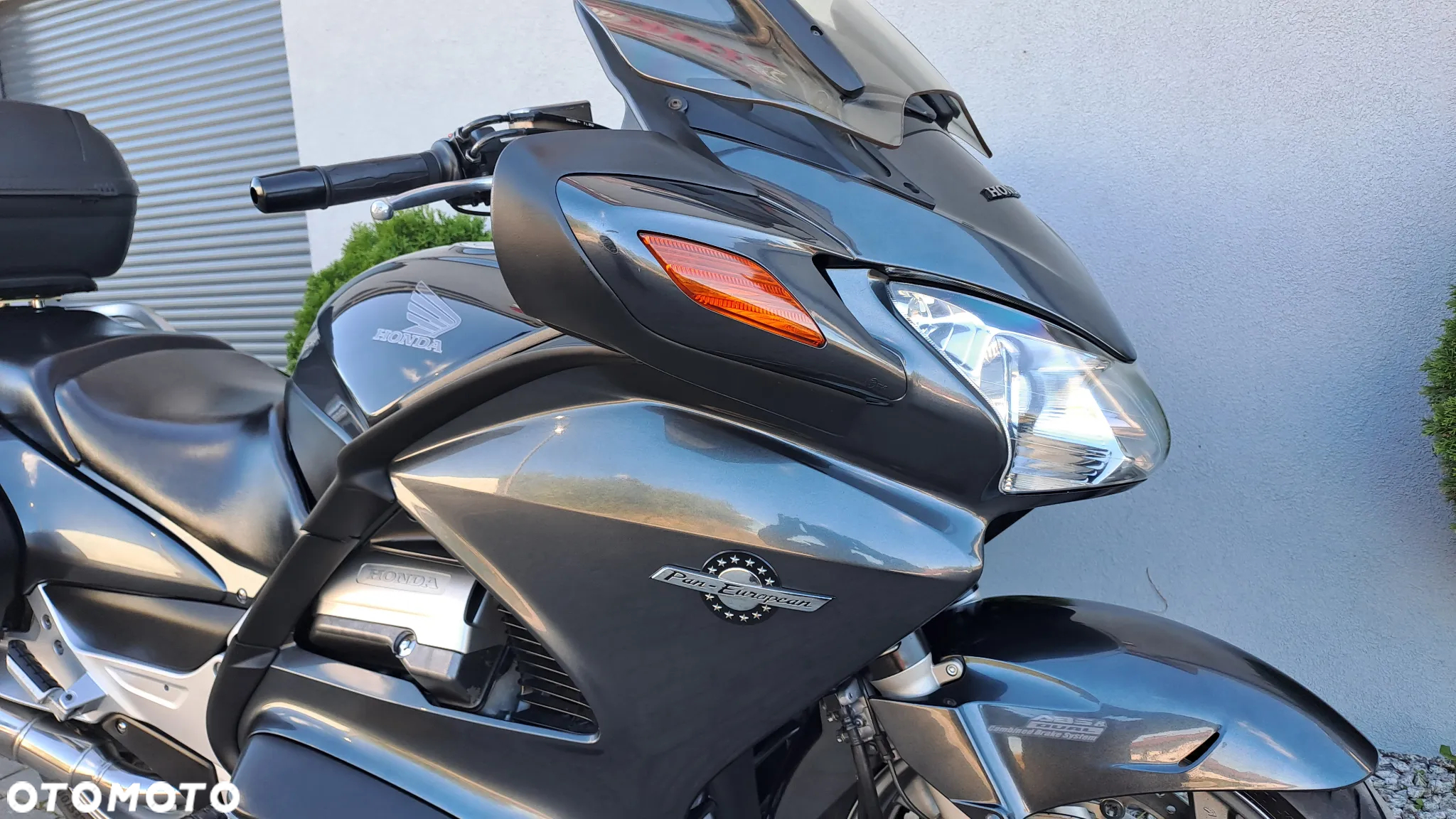 Honda ST - 8