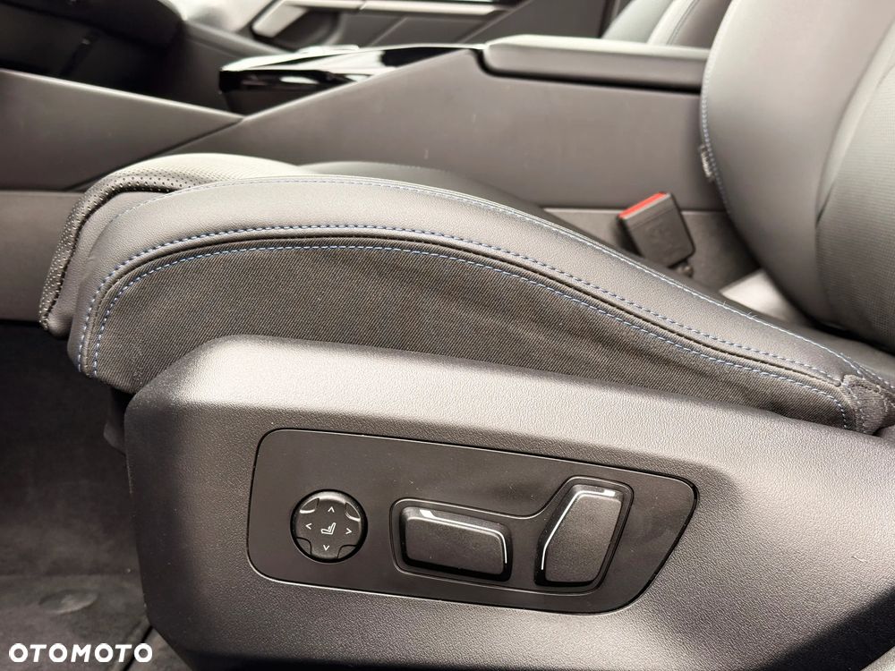 BMW Seria 5 520i - 31