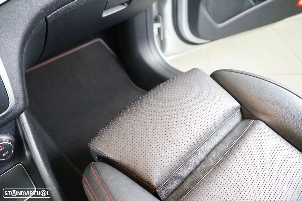 Mercedes-Benz CLA 180 d Shooting Brake AMG Line Aut. - 39